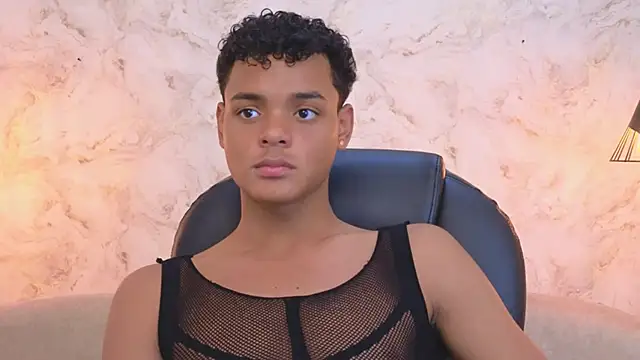 Snapshot of Valentino_Thompson chatting on October 2025 07:58:02 PM Valentino Thompson online show from October 2025 07:58:02 PM