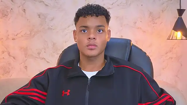 Snapshot of Valentino_Thompson chatting on October 2025 08:18:01 PM Valentino Thompson online show from October 2025 08:18:01 PM