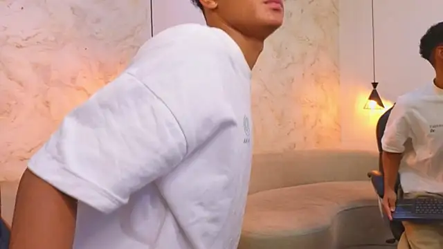 Snapshot of Valentino_Thompson chatting on November 2025 07:47:01 PM Valentino Thompson online show from November 2025 07:47:01 PM