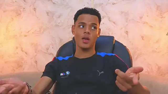 Snapshot of Valentino_Thompson chatting on November 2025 07:59:01 PM Valentino Thompson online show from November 2025 07:59:01 PM