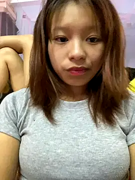 Snapshot of Mai_bb chatting on October 2025 07:27:01 AM Mai bb online show from October 2025 07:27:01 AM