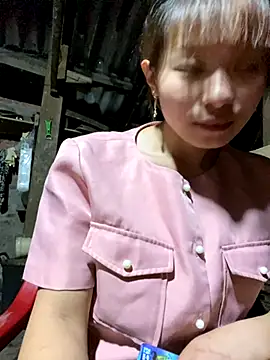 Snapshot of Mai_bb chatting on October 2025 09:21:02 AM Mai bb online show from October 2025 09:21:02 AM