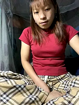 Snapshot of Mai_bb chatting on November 2025 07:29:02 AM Mai bb online show from November 2025 07:29:02 AM