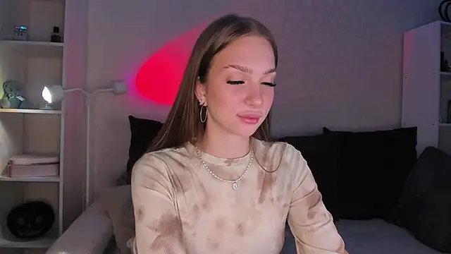 Snapshot of AliceLababy_ chatting on November 2025 04:12:02 AM AliceLababy online show from November 2025 04:12:02 AM