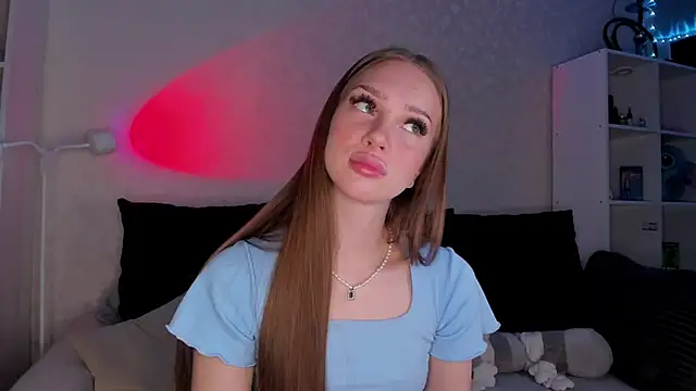 Snapshot of AliceLababy_ chatting on November 2025 03:16:02 AM AliceLababy online show from November 2025 03:16:02 AM