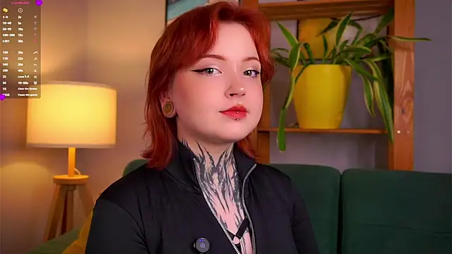 MarnaHarbor online show from October 2025 01:21:01 PM