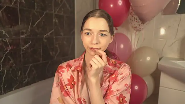 RoxieBolich online show from October 2025 02:41:01 PM