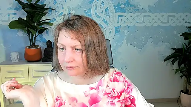 TiffanyBrauny online show from September 2025 09:21:02 AM