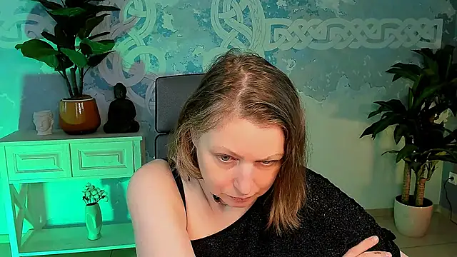 TiffanyBrauny online show from September 2025 09:23:02 AM