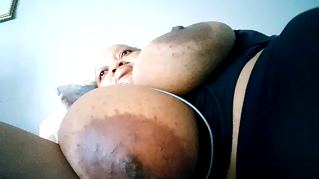 Yellobonepussy online show from October 2025 02:28:01 PM