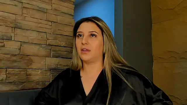 Snapshot of SophiaDior_ chatting on October 2025 11:41:02 AM SophiaDior online show from October 2025 11:41:02 AM