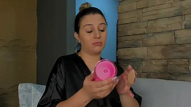 Snapshot of SophiaDior_ chatting on October 2025 12:37:01 PM SophiaDior online show from October 2025 12:37:01 PM