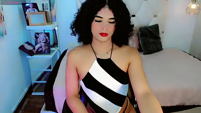 Veronica Misst  online show from September 2025 11:43:02 AM