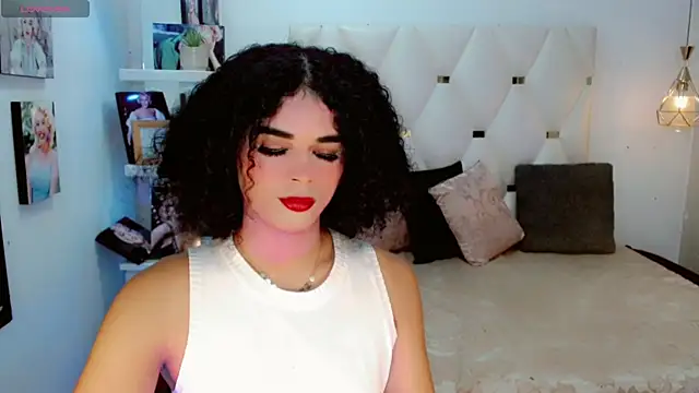 Veronica Misst  online show from September 2025 12:28:02 PM