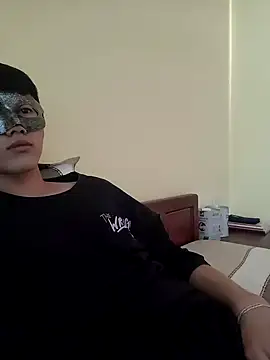 Snapshot of thienlong05 chatting on September 2025 05:18:02 AM thienlong05 online show from September 2025 05:18:02 AM