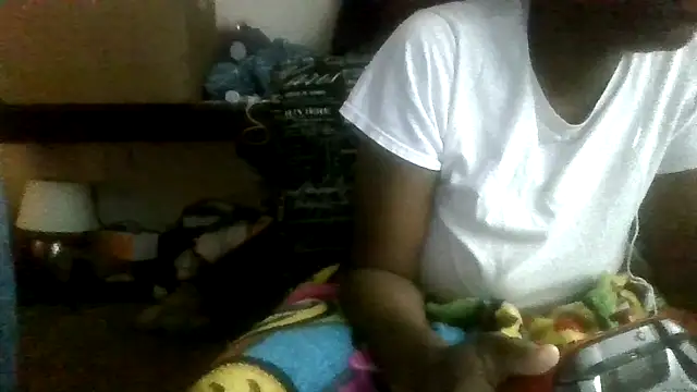 Snapshot of prettymaa chatting on December 2025 09:42:01 PM prettymaa online show from December 2025 09:42:01 PM