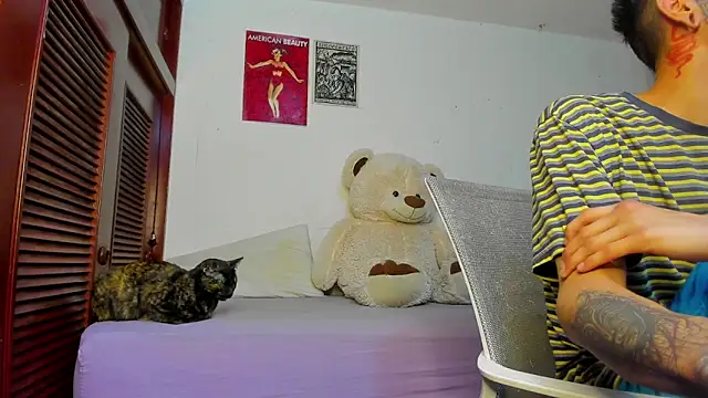 Snapshot of cold_snow013 chatting on October 2025 08:42:01 AM cold snow013 online show from October 2025 08:42:01 AM