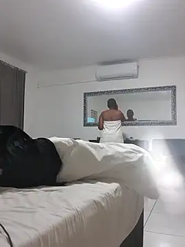 trickyOne online show from November 2025 07:03:01 PM