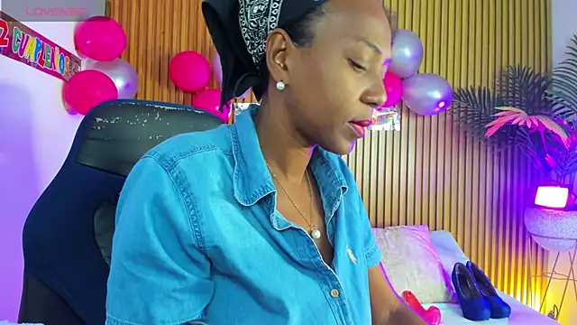 coral15  online show from October 2025 02:12:02 AM