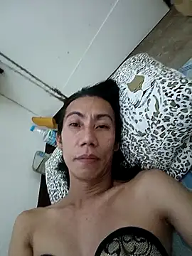 Snapshot of xx9inchesCOCKxx chatting on November 2025 02:33:01 AM xx9inchesCOCKxx online show from November 2025 02:33:01 AM