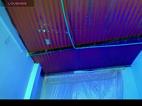 Snapshot of TheBlackwidows chatting on November 2025 05:18:02 AM TheBlackwidows online show from November 2025 05:18:02 AM