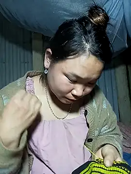 Snapshot of may-squirl chatting on November 2025 12:17:01 PM may-squirl online show from November 2025 12:17:01 PM