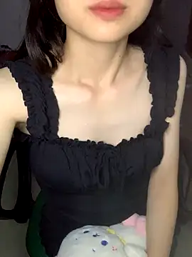 Snapshot of _Mon_23 chatting on October 2025 01:14:01 AM Mon 23 online show from October 2025 01:14:01 AM