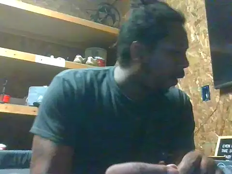 LngStrke69 online show from September 2025 01:18:01 AM