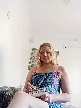 LiluLiluLilu online show from September 2025 07:08:01 AM