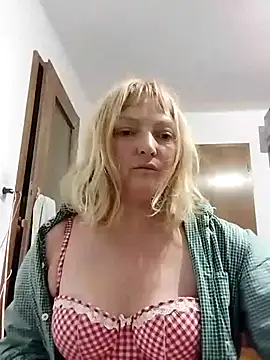 LiluLiluLilu online show from September 2025 07:05:01 PM