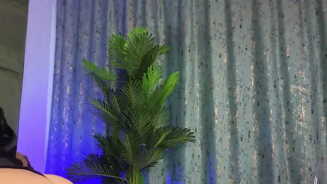 DeniseBlu online show from September 2025 04:46:02 AM