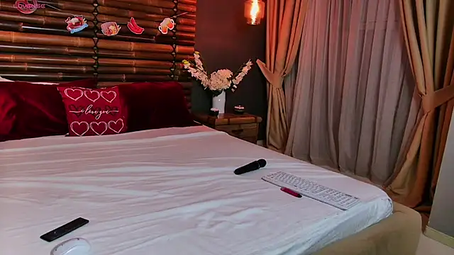 SandraSilver online show from October 2025 06:49:02 PM