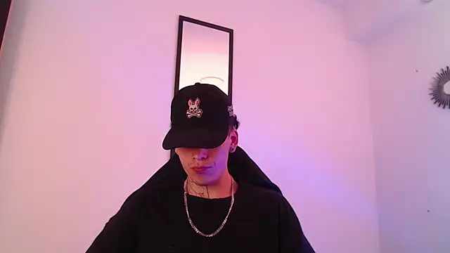 Anhonymus  online show from September 2025 03:43:01 AM