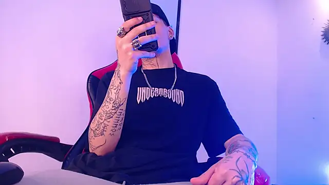 Anhonymus  online show from September 2025 04:18:02 AM