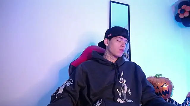 Anhonymus  online show from October 2025 03:43:02 AM