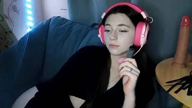 Sophiecuttie online show from October 2025 03:25:01 PM