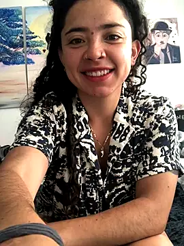 Paris 11 online show from October 2025 12:01:02 PM