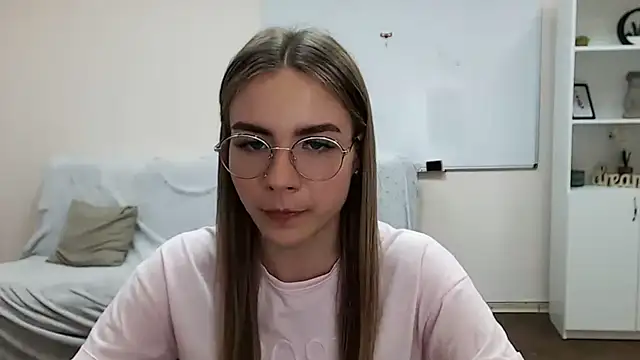 Snapshot of aSingleOne chatting on October 2025 05:28:01 PM aSingleOne online show from October 2025 05:28:01 PM