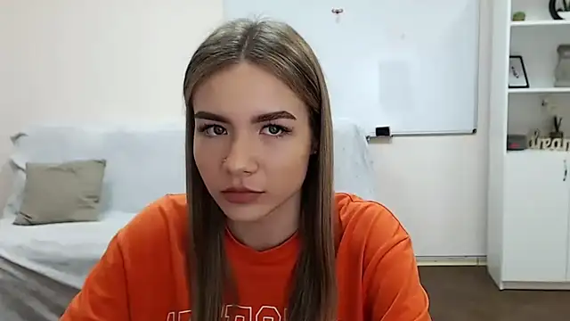 Snapshot of aSingleOne chatting on October 2025 10:43:02 PM aSingleOne online show from October 2025 10:43:02 PM