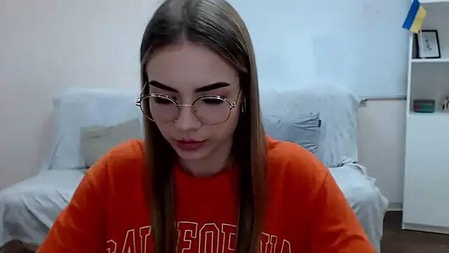 Snapshot of aSingleOne chatting on November 2025 06:13:01 PM aSingleOne online show from November 2025 06:13:01 PM