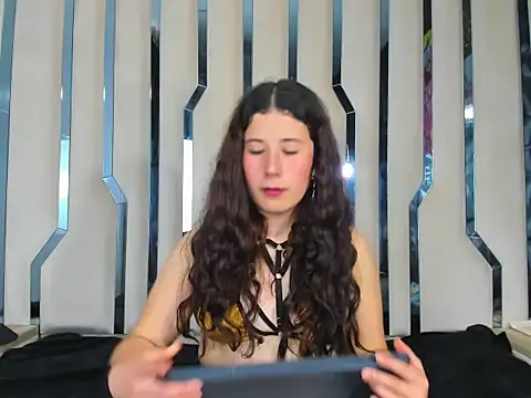 AuroraFishx69 online show from October 2025 07:44:02 PM