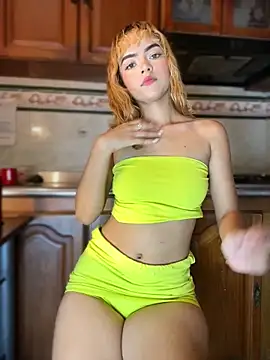 GigiBlaze online show from September 2025 08:45:01 PM