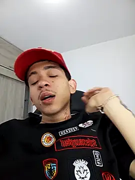 handsome white x online show from September 2025 06:40:02 PM