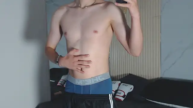 Snapshot of enzo_steel chatting on October 2025 02:09:02 AM enzo steel online show from October 2025 02:09:02 AM