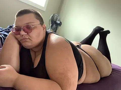 taydeebear online show from November 2025 07:24:01 PM