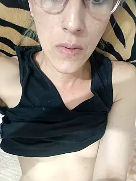 Snapshot of Valeri_hot_ass chatting on November 2025 04:14:02 AM Valeri hot ass online show from November 2025 04:14:02 AM