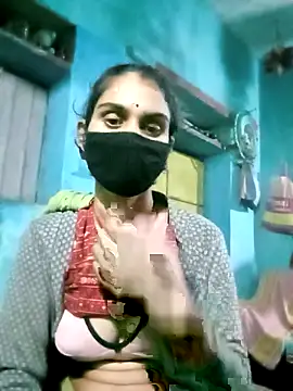 Nishaa ji online show from October 2025 12:39:02 PM