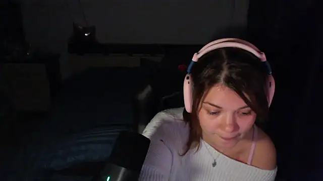 Snapshot of NutsGilmore chatting on October 2025 05:24:02 PM NutsGilmore online show from October 2025 05:24:02 PM