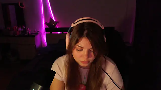 Snapshot of NutsGilmore chatting on October 2025 05:08:02 PM NutsGilmore online show from October 2025 05:08:02 PM