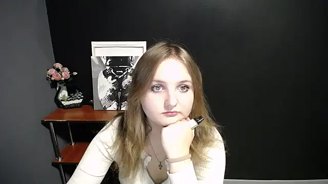 Mystic nikole online show from October 2025 12:58:01 PM